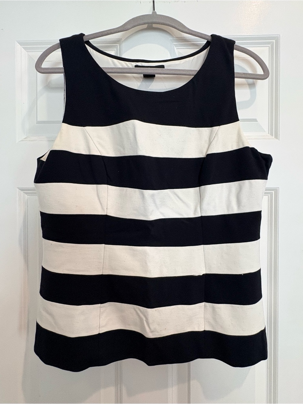 White House Black Market Striped Top – Size 12 – Sleeveless – Business Casua